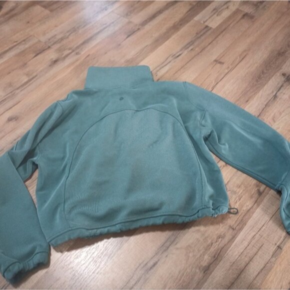 Lululemon Top - Picture 6 of 9